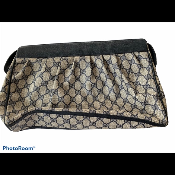 Vintage Gucci Clutch - Picture 2 of 9